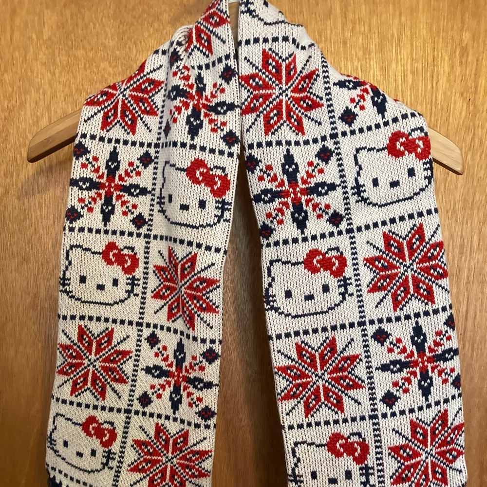 Sanrio Hello Kitty Scarf
